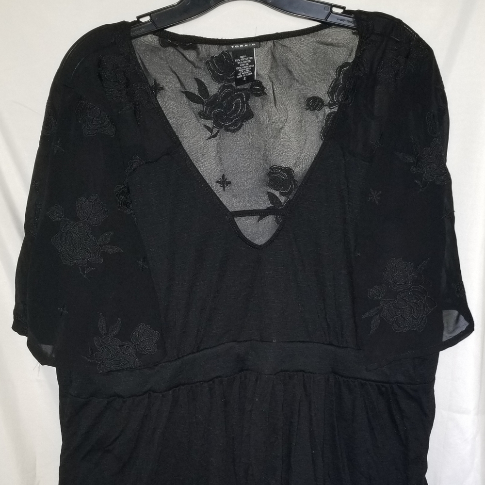 Torrid black top size 2